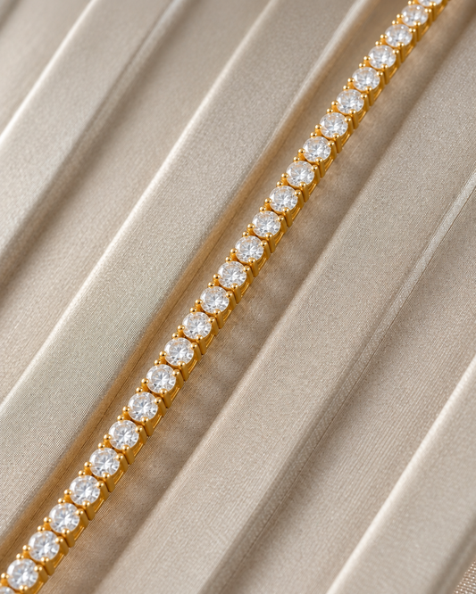 Classic Prong Setting Lab Grown Diamond Tennis Bracelet in Yellow Gold