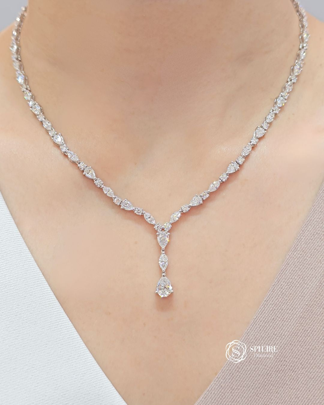 Fancy V Necklace