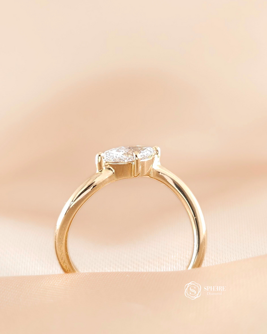Marquise Cut Diamond Side Curve Ring