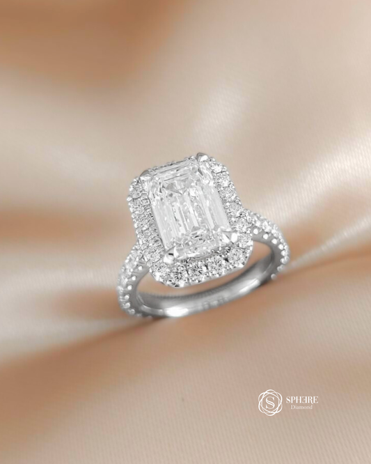 IGI certified emerald lab grown diamond engagement ring with halo pavé setting Bangkok