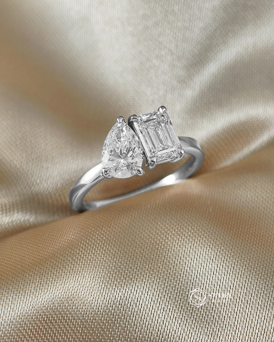 Elegant Pear & Emerald Lab Grown Diamond Toi et Moi Engagement Ring | IGI Certified Bangkok | Sphere Diamond