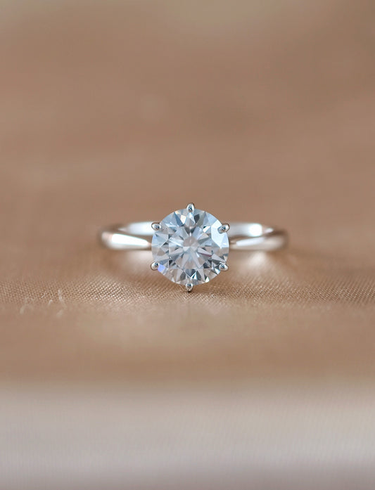 Lysandre Tulip Round Lab Grown Diamond Engagement Ring IGI Certified by Sphere Diamond Bangkok