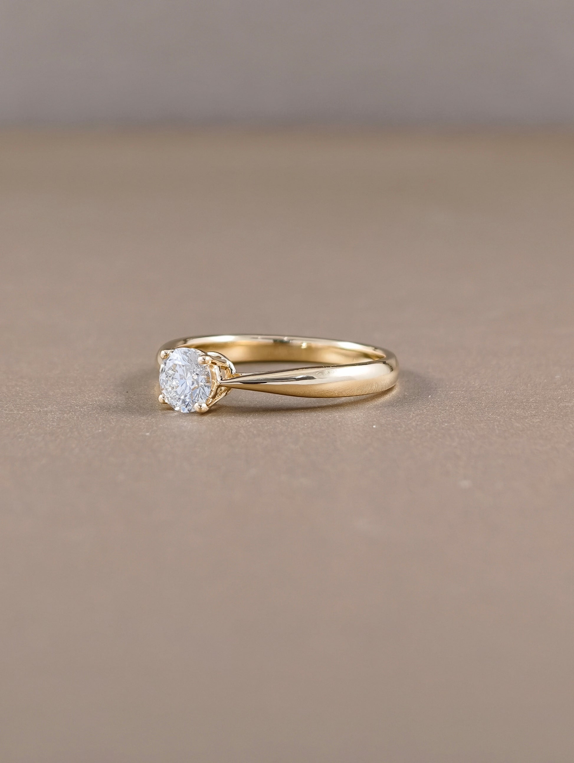 Round Cut Lab Grown Diamond Cathedral Solitaire Ring Yellow Gold Sphere Diamond Thailand