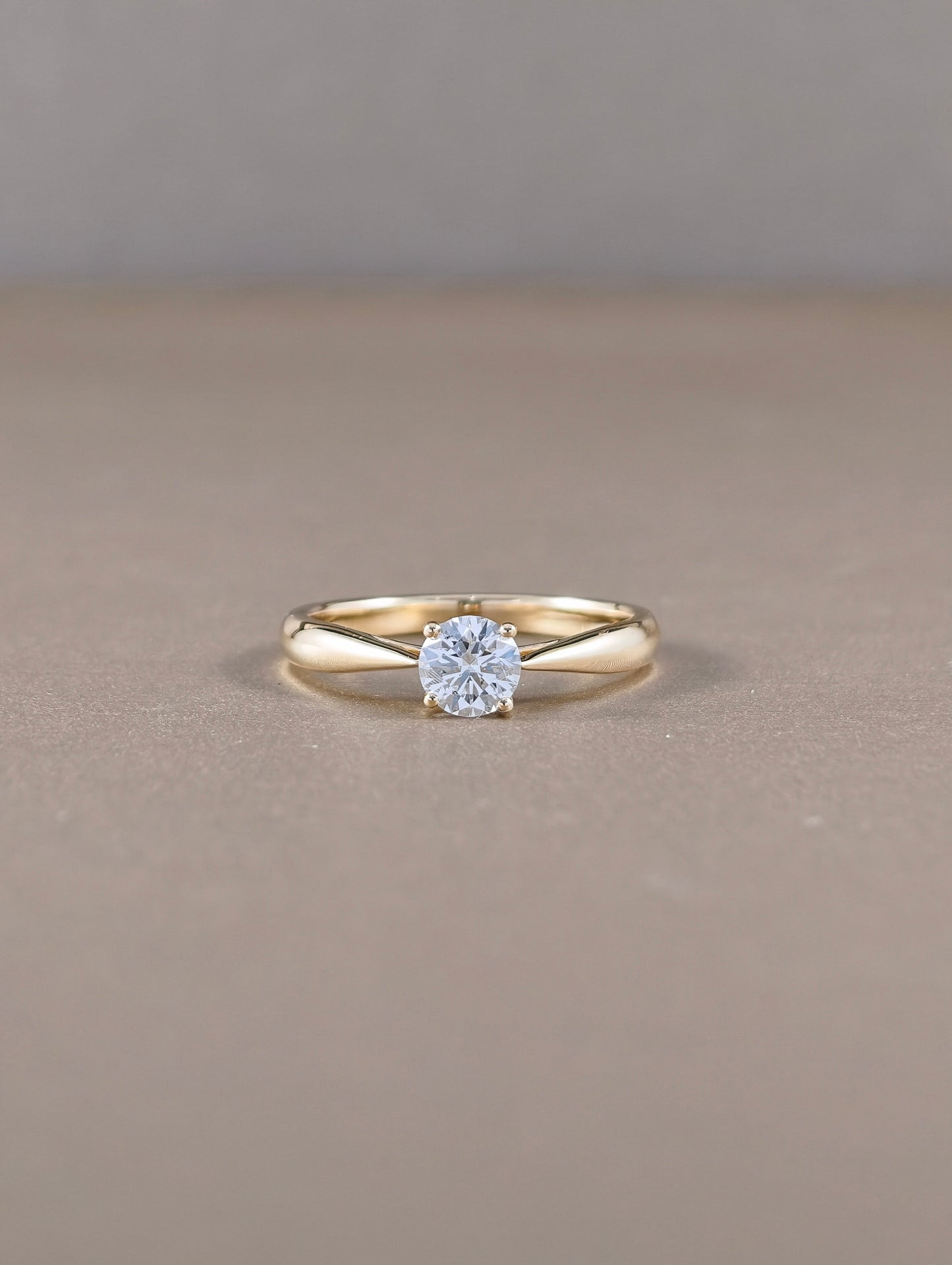 IGI Certified 0.50ct Round Lab Grown Diamond 4 Prong Cathedral Engagement Ring Bangkok