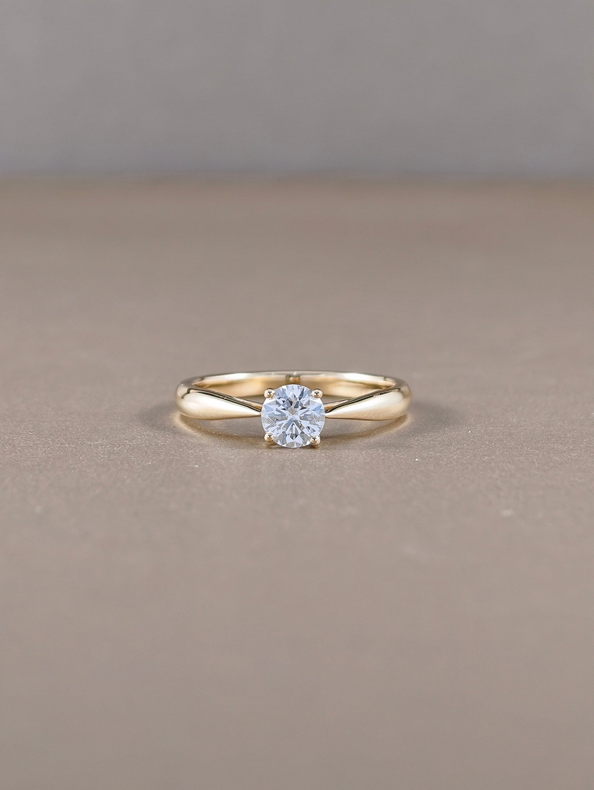 IGI Certified 0.50ct Round Lab Grown Diamond 4 Prong Cathedral Engagement Ring Bangkok