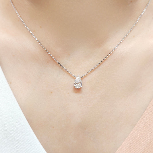 Aella Pendant – Pear Cut