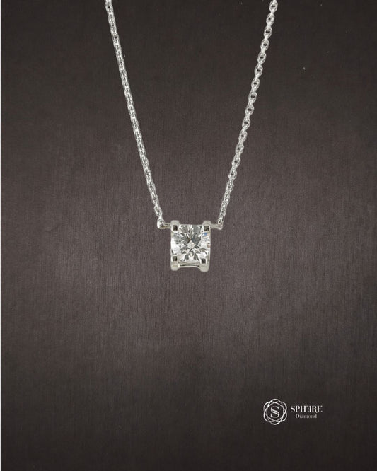 Round cut Diamond Pendant Necklace