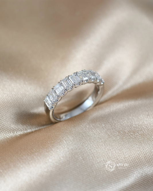 The Emerald Grace Ring