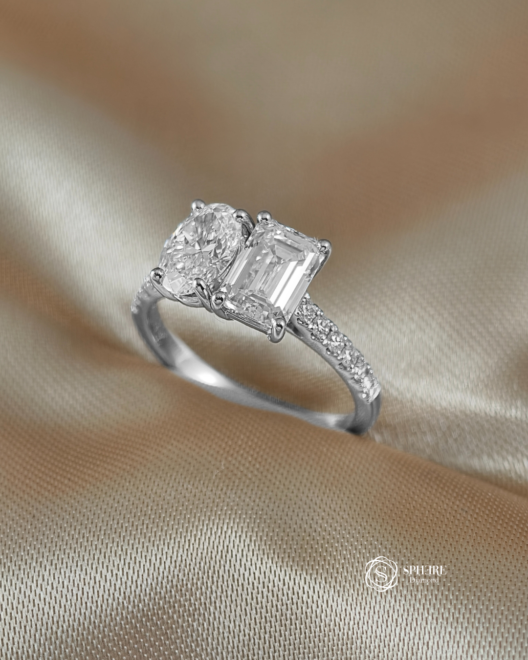Toi Et Moi Ring - Oval & Emerald