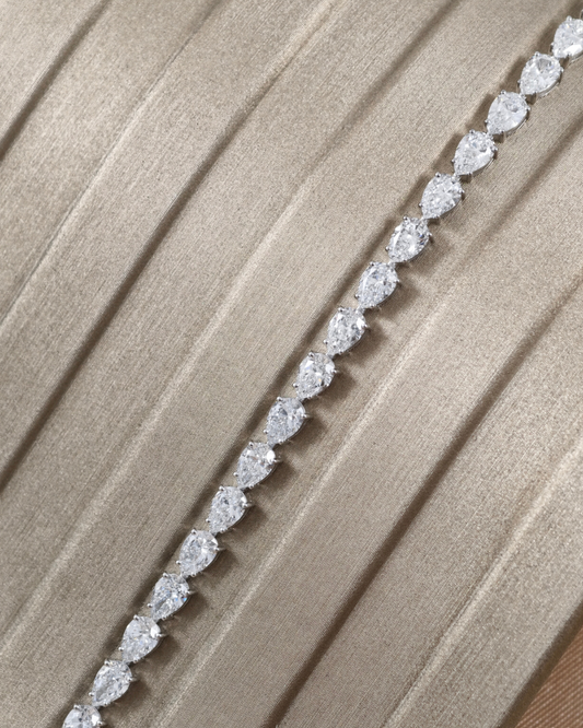 Amorette Heart Cut Lab Grown Diamond Tennis Bracelet Sphere Diamond Bangkok