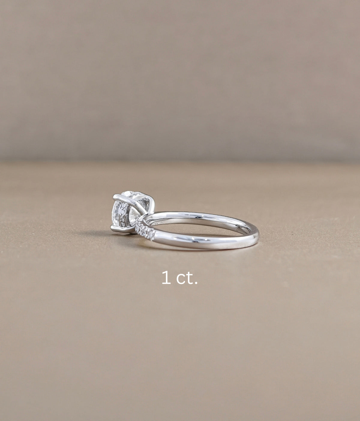 แหวนหมั้นเพชรแลปทรงกลม รุ่น Signature Eiffel Love พร้อมใบรับรอง IGI