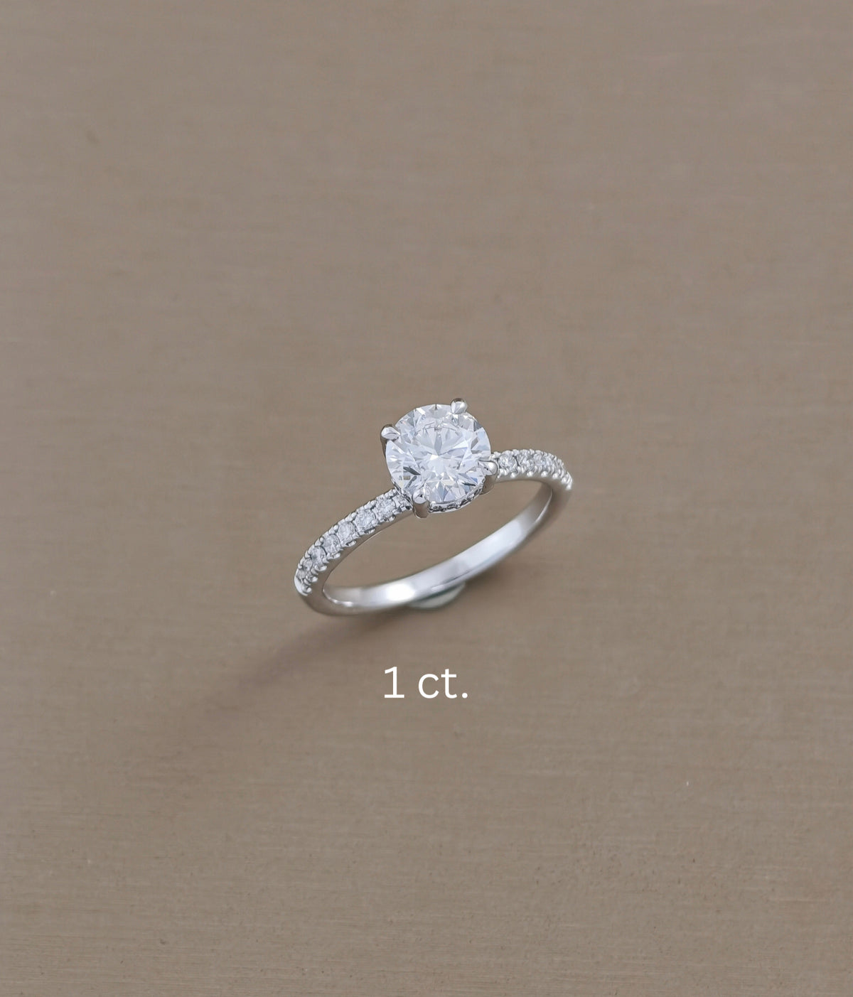 แหวนหมั้นเพชรแลปทรงกลม รุ่น Signature Eiffel Love พร้อมใบรับรอง IGI
