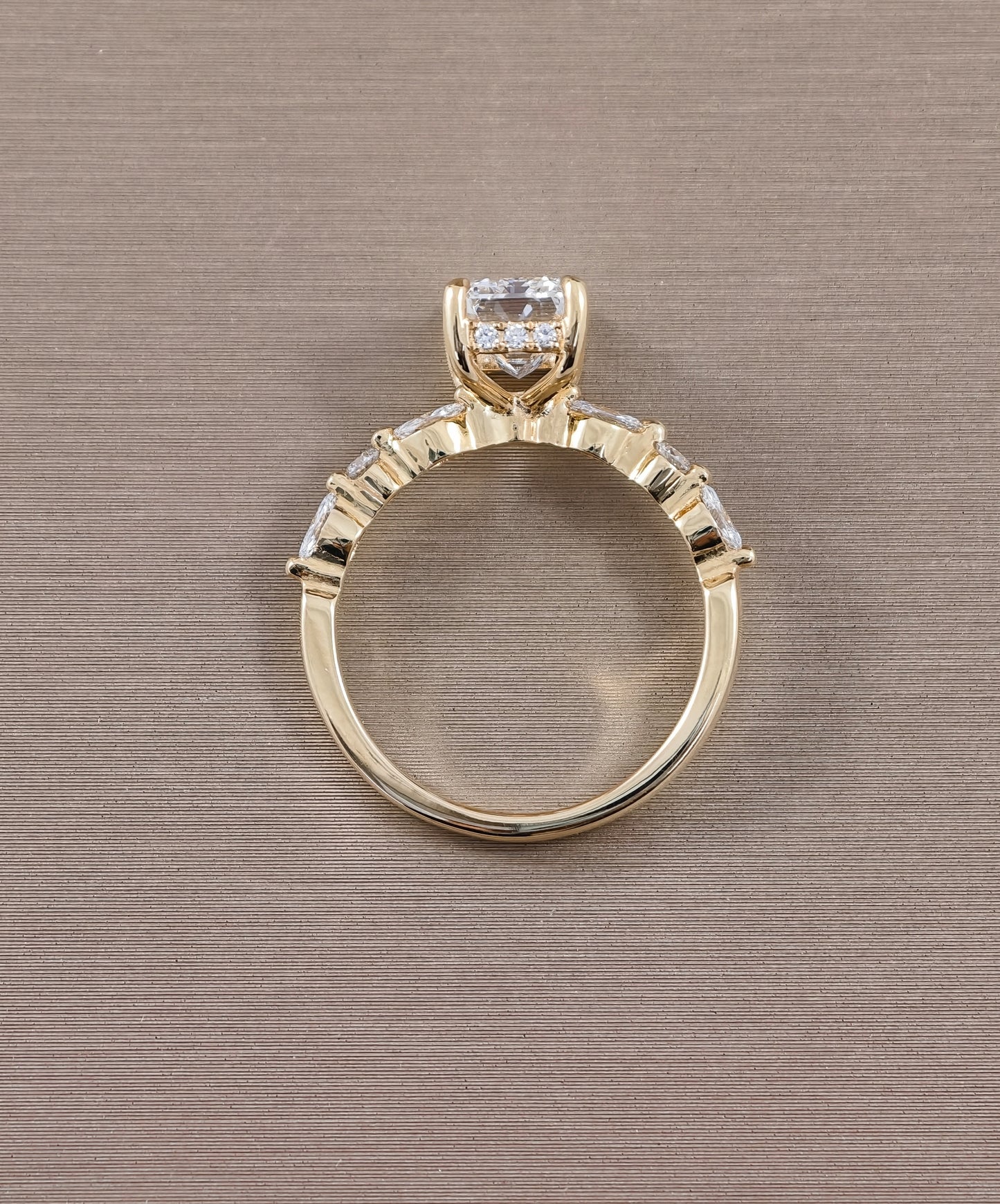 Celeste Emerald Cut Lab Grown Diamond Ring Side View Sphere Diamond Thailand