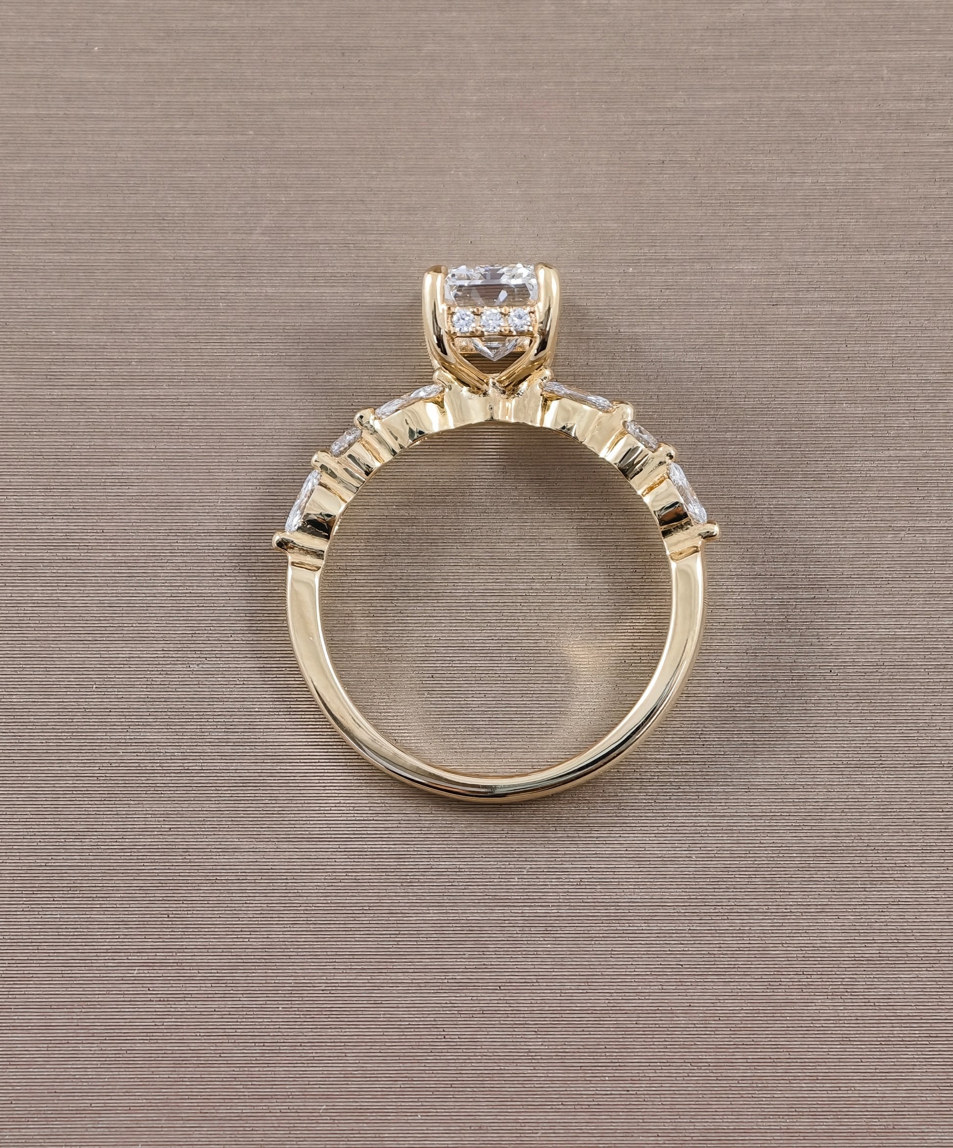 Celeste Emerald Cut Lab Grown Diamond Ring Side View Sphere Diamond Thailand