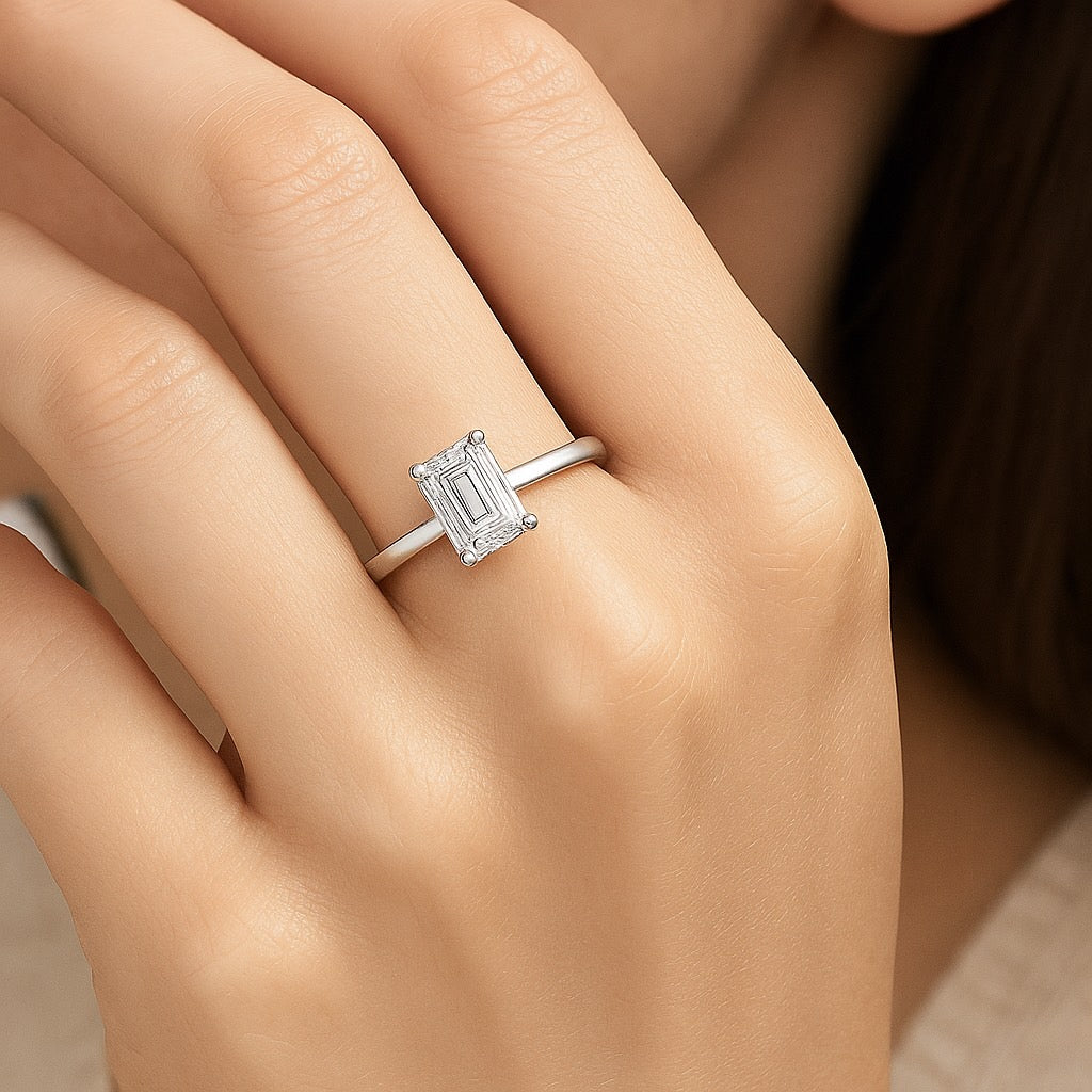 Emerald lab grown diamond engagement ring worn on hand | IGI Certified | Sphere Diamond Bangkok