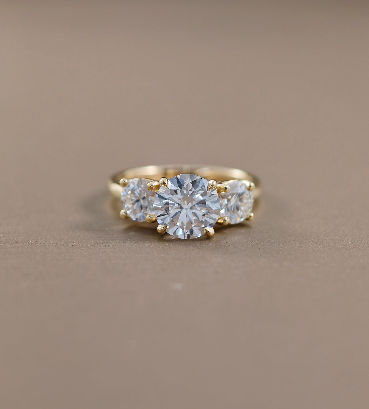 Round Lab Grown Diamond Engagement Ring in Yellow Gold  | IGI Certified