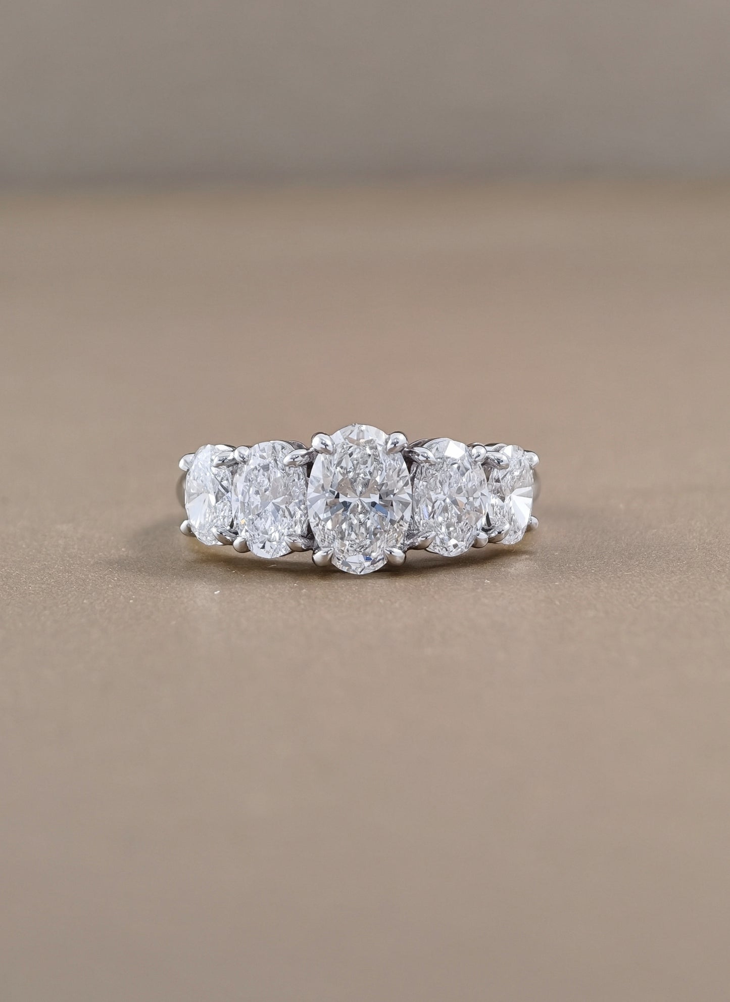 Oval Cut Lab Grown Diamond Five-Stone Wedding Band Bangkok