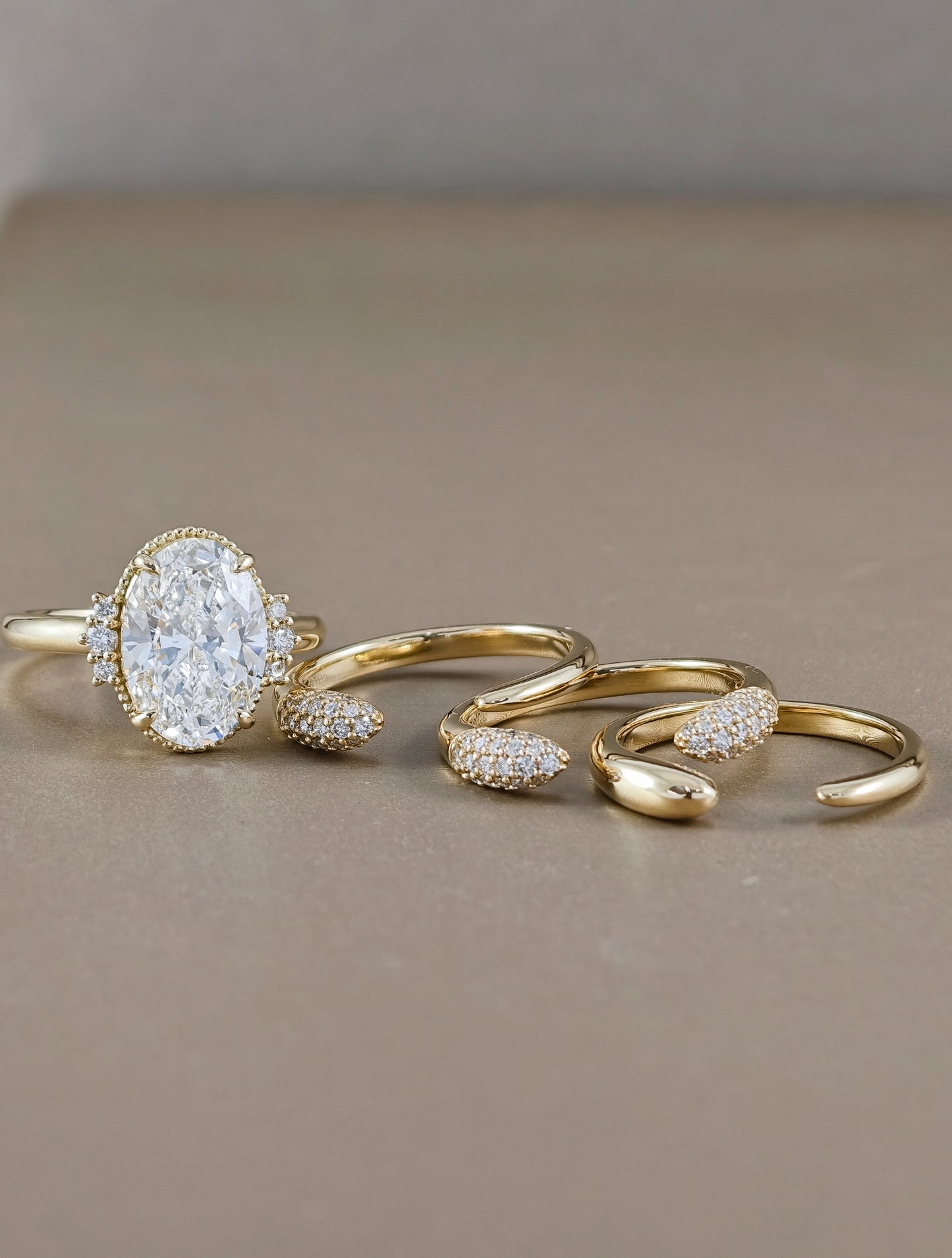 Élan Oval Lab Grown Diamond Bridal Stack Ring Set Sphere Diamond Bangkok