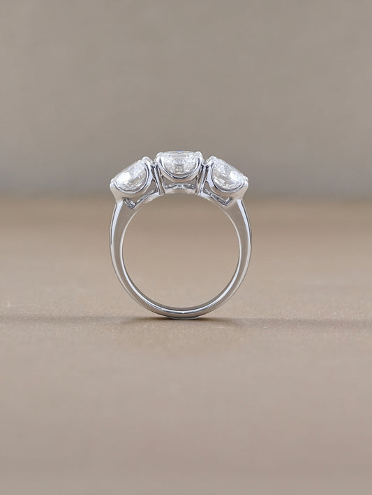 Aria Oval Cut Five-Stone Lab Grown Diamond Half Eternity Ring Sphere Diamond Bangkok