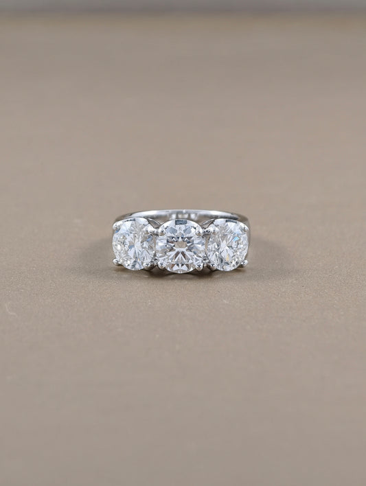 Oval Cut Lab Grown Diamond Five-Stone Wedding Band Bangkok