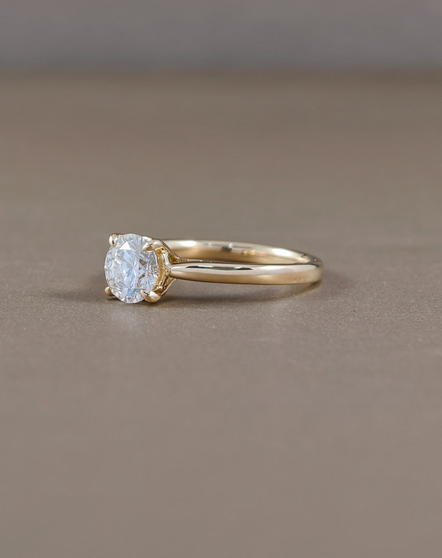 Round Lab Grown Diamond Solitaire Engagement Ring in Yellow Gold Bangkok Thailand