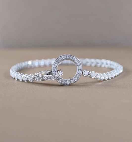 Round Brilliant Lab Grown Diamond Bracelet with Circular Halo Link Centerpiece