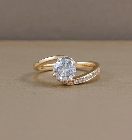 Sunset Wave round lab grown diamond engagement ring in yellow gold with twisted pavé band, Sphere Diamond Bangkok