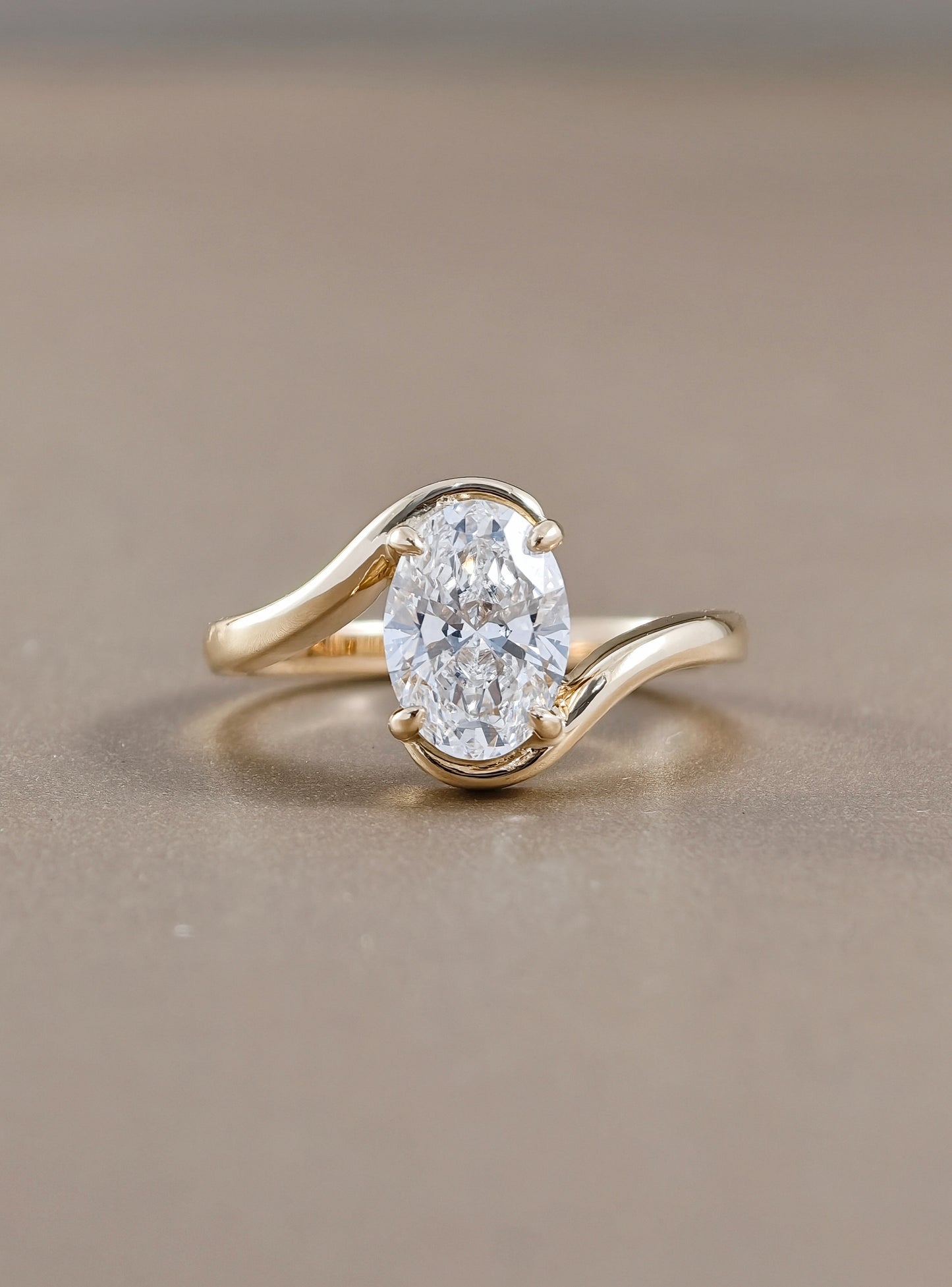 Elara Oval Bypass Lab Grown Diamond Engagement Ring Sphere Diamond Bangkok