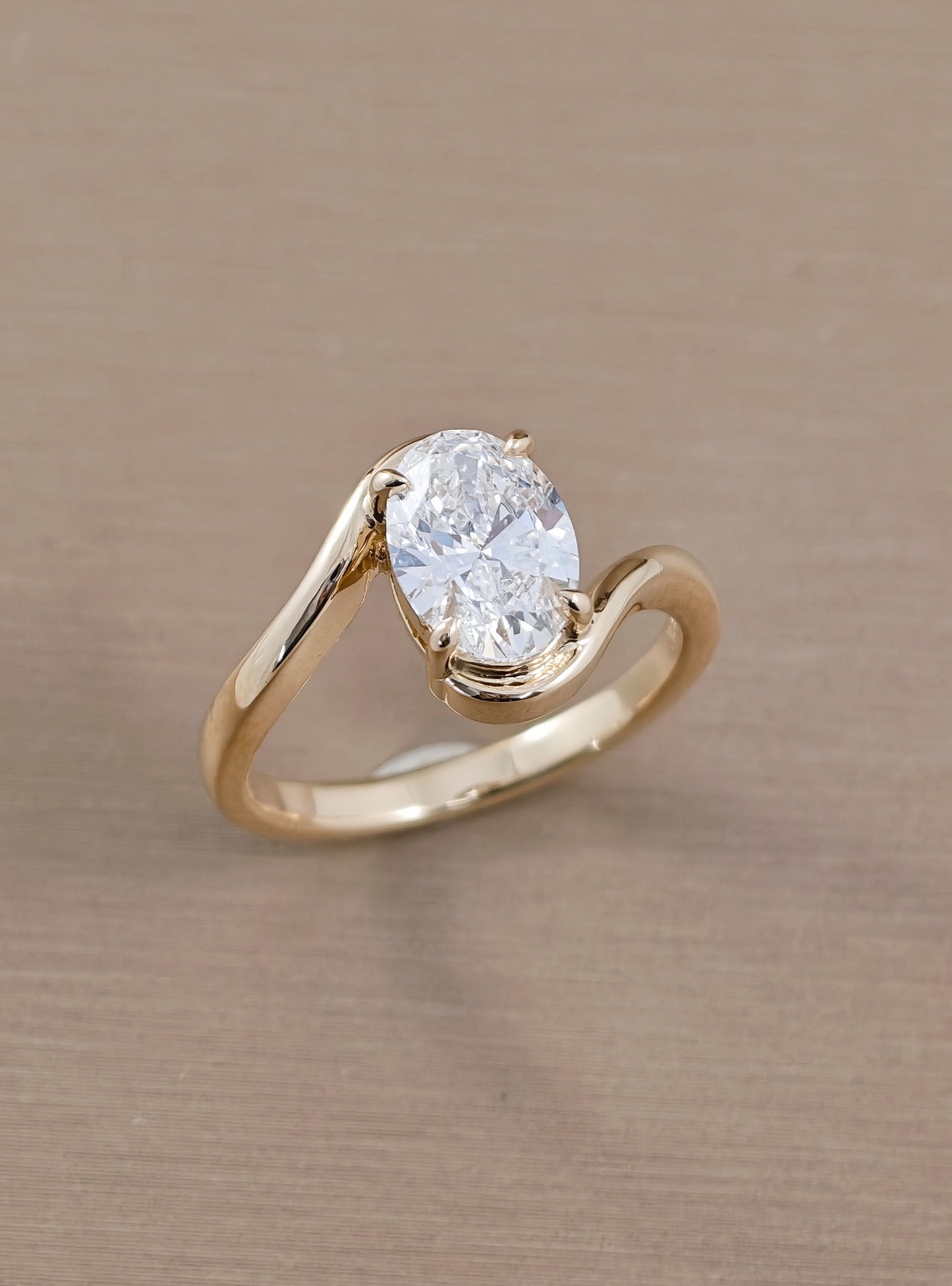 Elara Oval Bypass Lab Grown Diamond Engagement Ring Sphere Diamond Bangkok