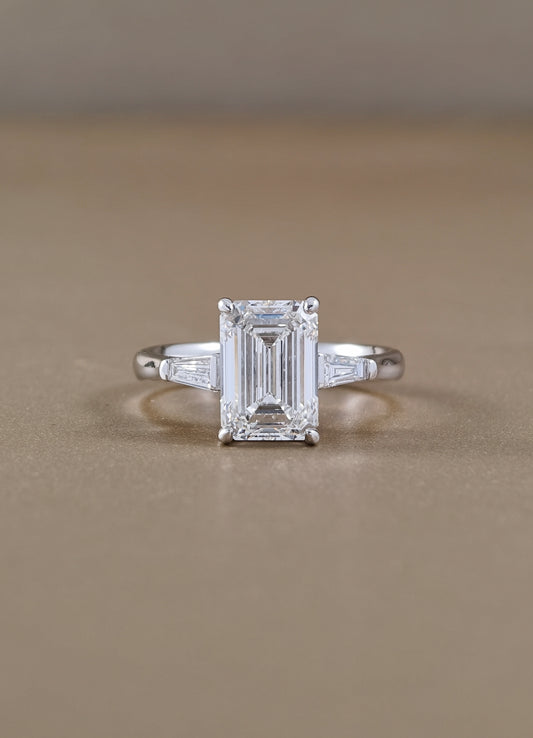 Elara Emerald Cut Lab Grown Diamond Three-Stone Engagement Ring Sphere Diamond Bangkok