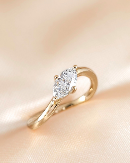 Marquise Cut Diamond Side Curve Ring