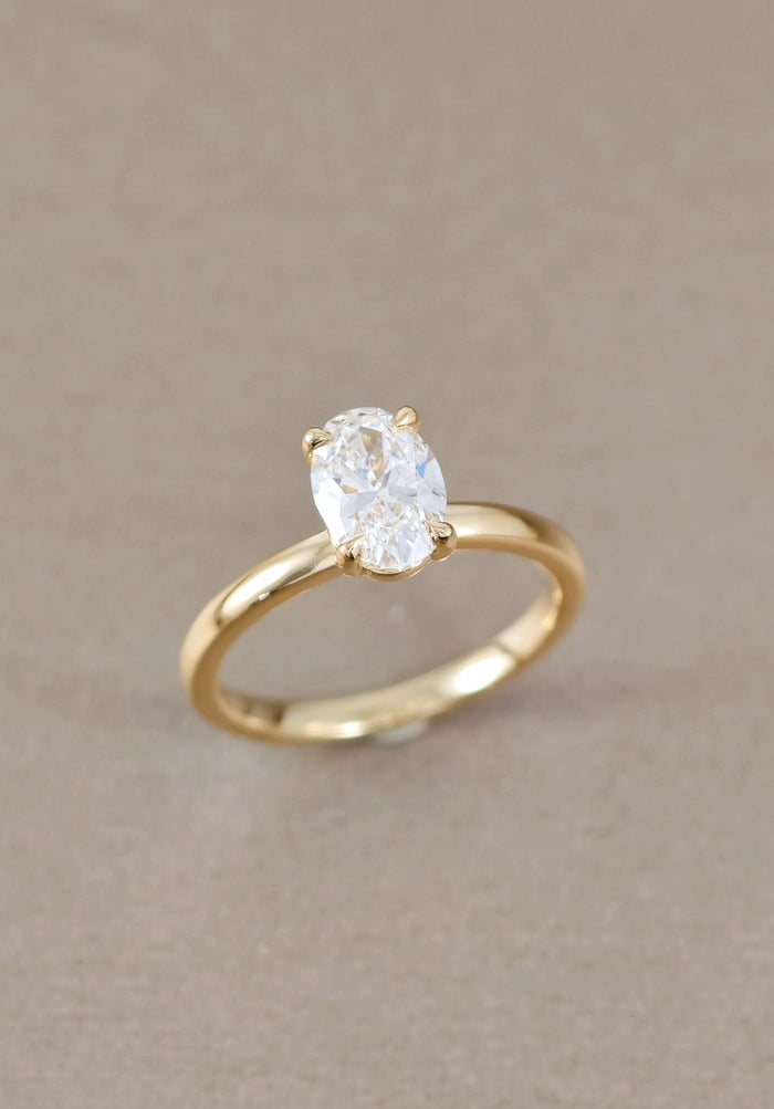 Oval Solitaire 1 carat lab grown diamond ring