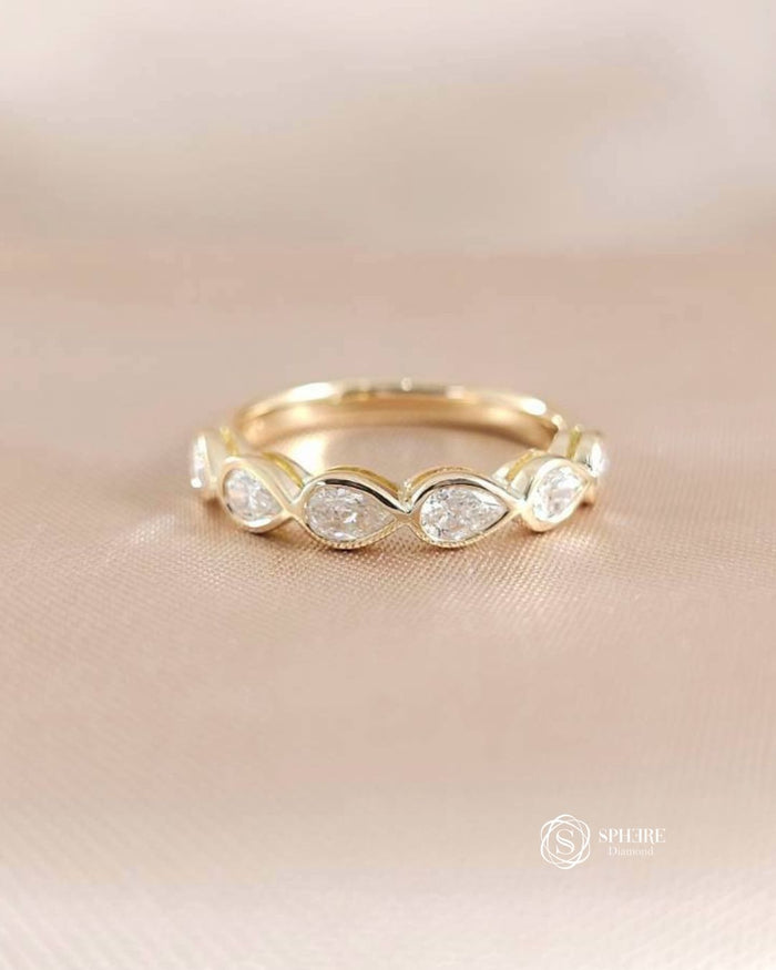Pear cut Diamond Bezel Wedding Ring