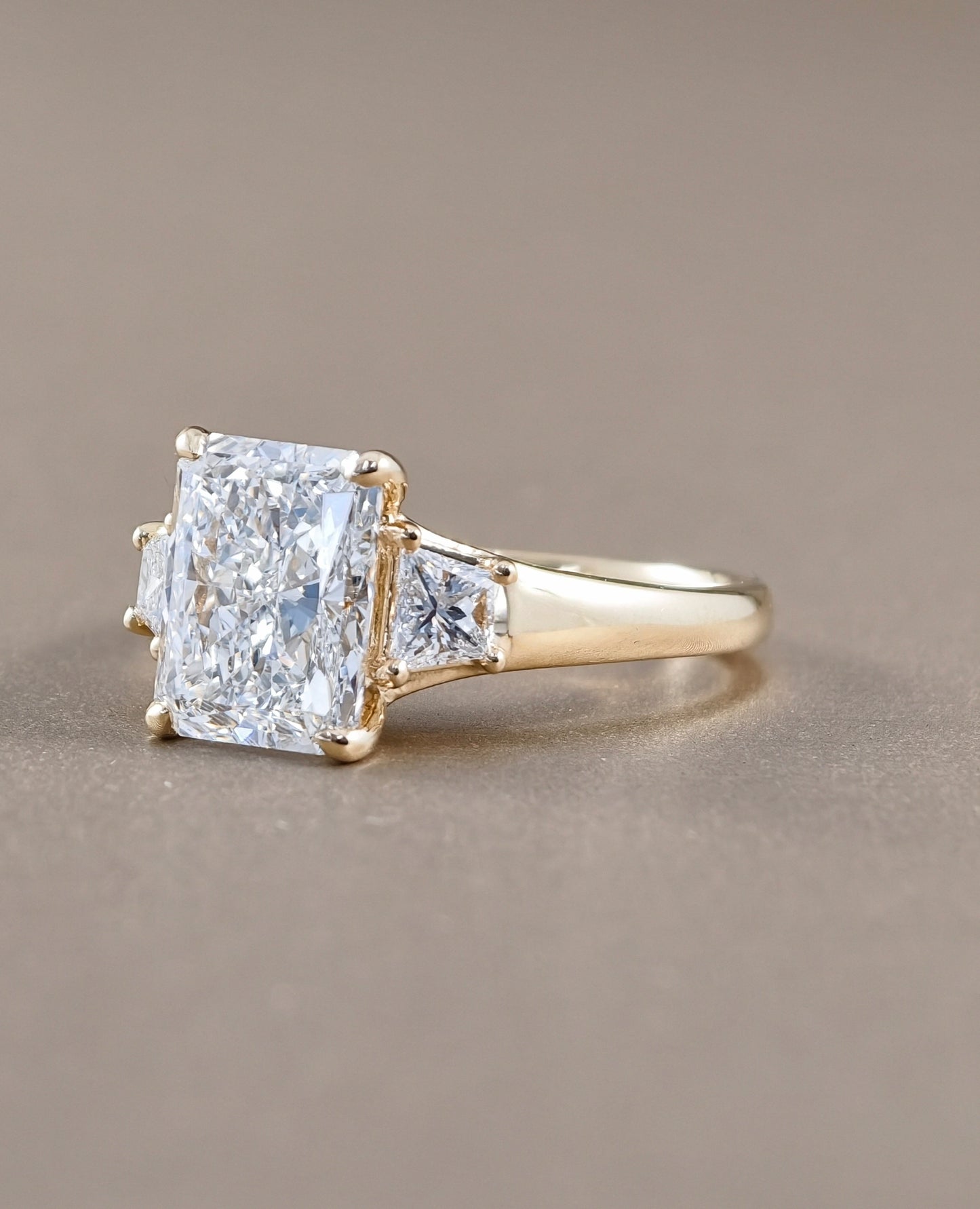 Radiant Cut Classic Solitaire Lab Grown Diamond Engagement Ring in Yellow Gold by Sphere Diamond Bangkok Thailand