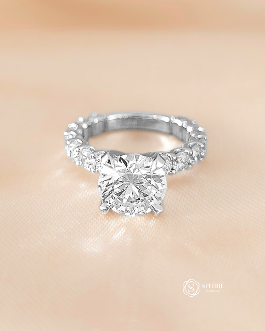 Round Cut Diamond With U Pave Setting