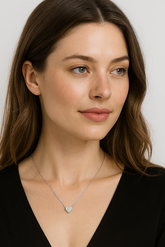 Amora Pendant - Heart Cut
