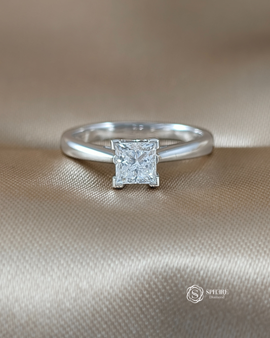 Pure Princess – Princess Cut Diamond Ring