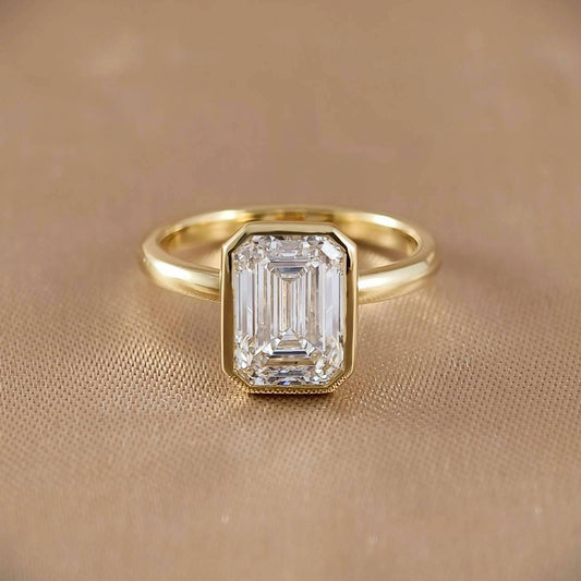 Emerald Lab Grown Diamond Engagement Ring in Bangkok | Sphere Diamond