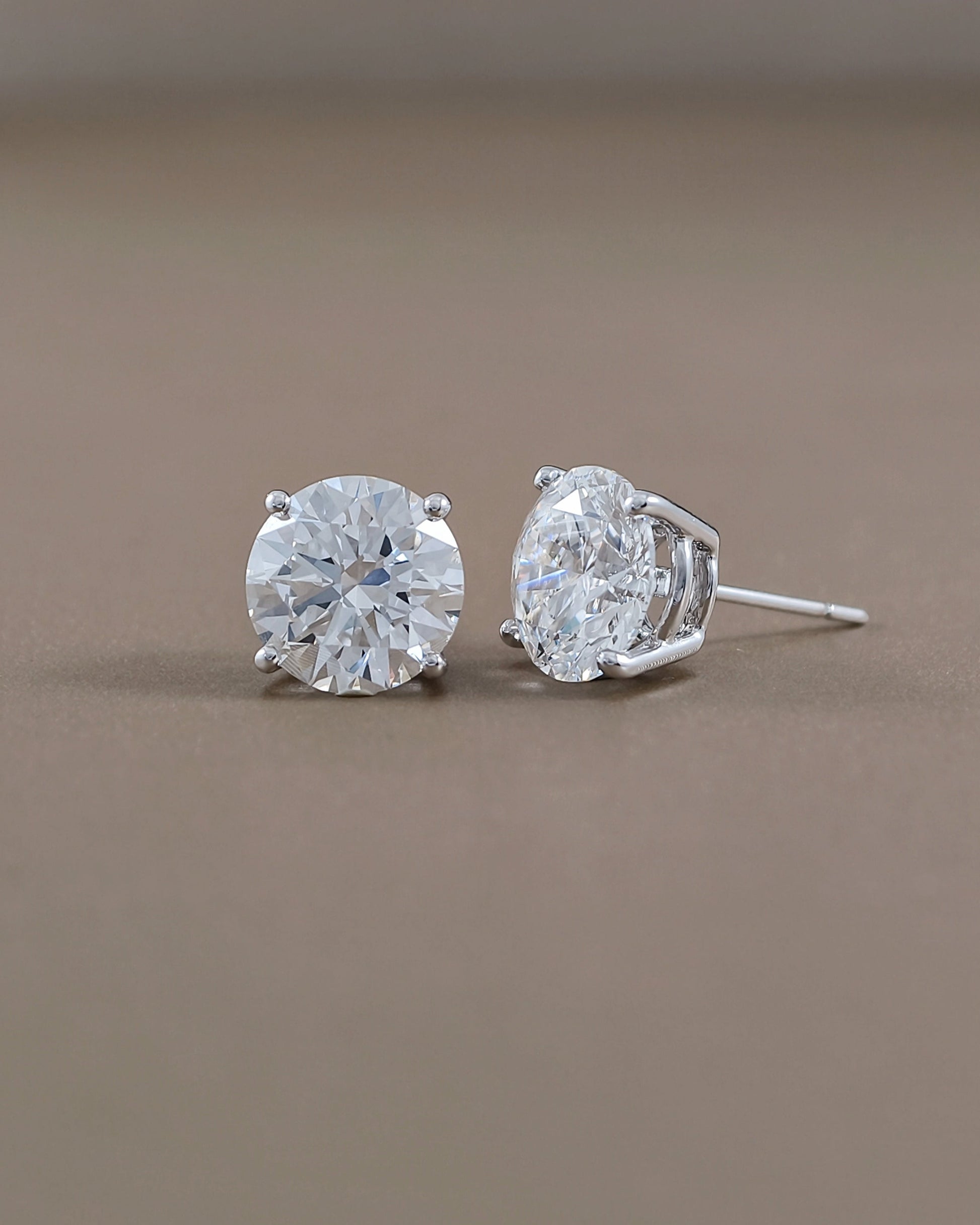 Round IGI certified lab grown diamond stud earrings side view by Sphere Diamond