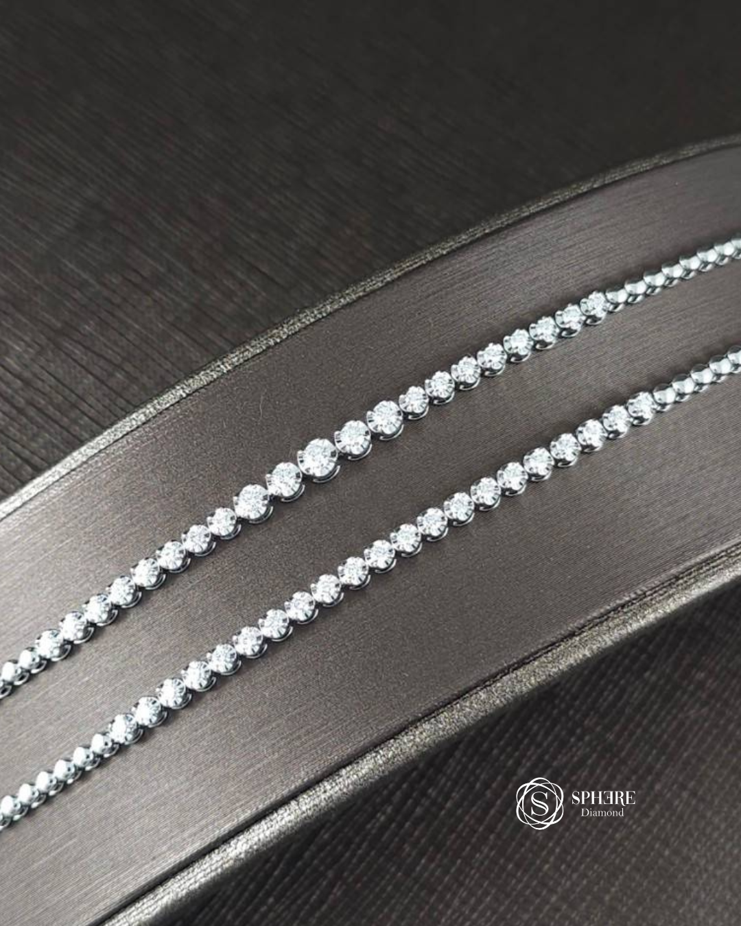 Center Graduated Diamond Line Bracelet