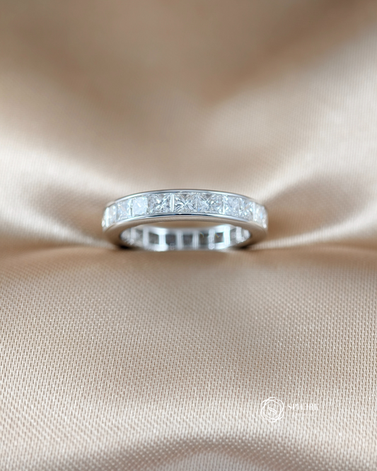 Princess Channel Set Lab Grown Diamond Wedding Ring Top View | IGI Certified | Sphere Diamond Bangkok