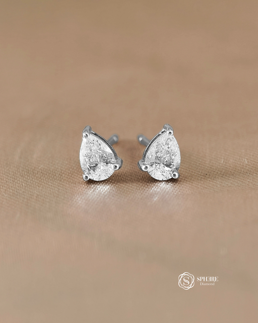 Pear Diamond stud earring