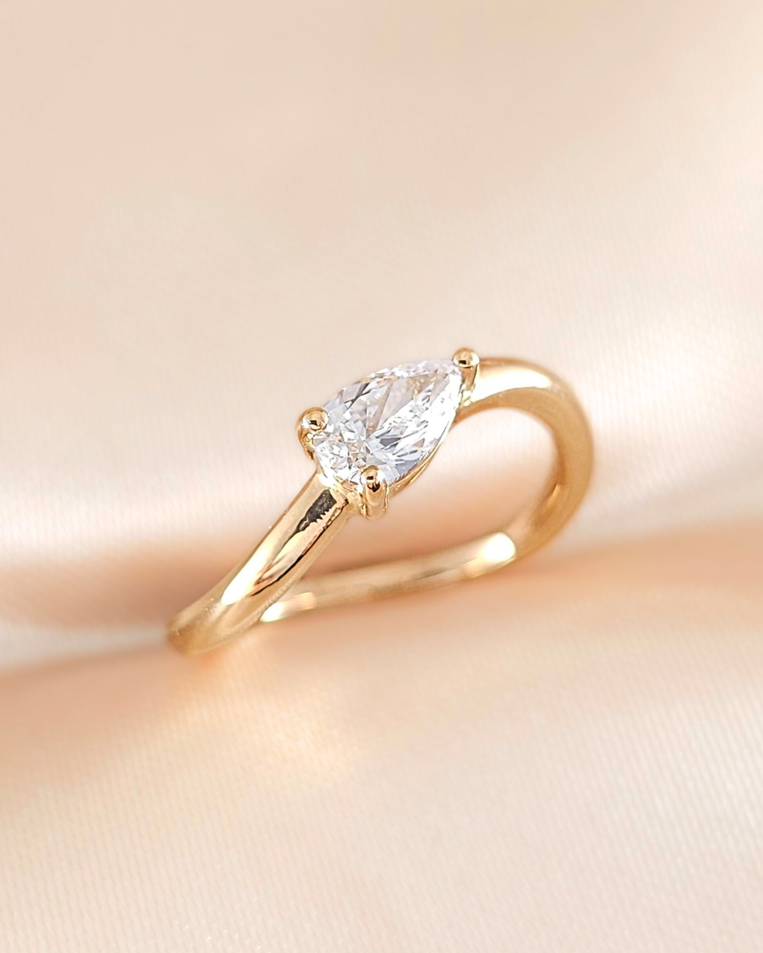 Pear IGI certified lab grown diamond curved engagement ring CentralWorld Bangkok