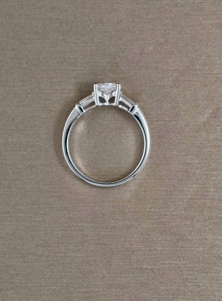 Étoile Amore Heart Shape Lab Grown Diamond Engagement Ring with Diamond Accent Band | Sphere Diamond Bangkok Thailand