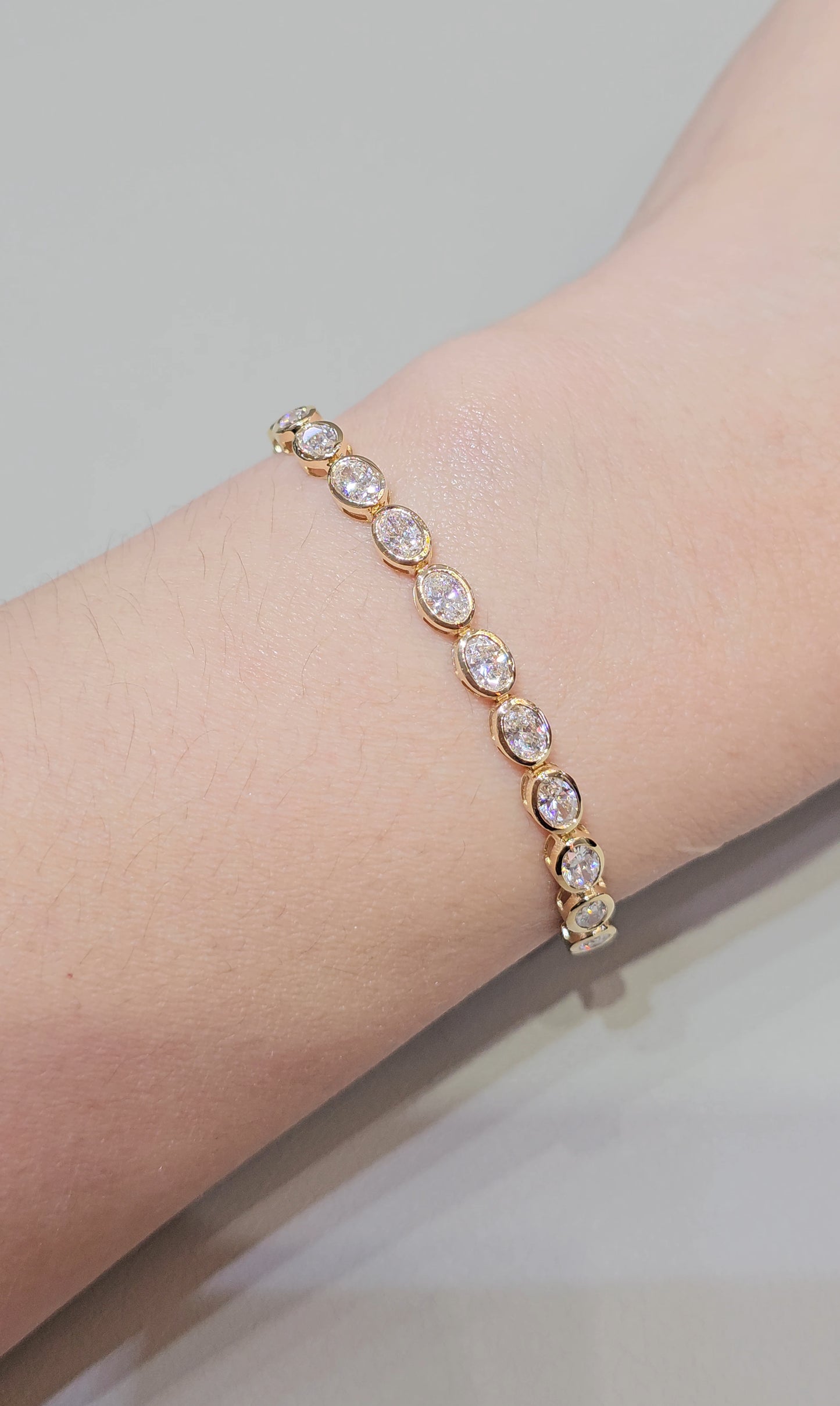 Oval bezel east-west setting labgrown Diamond