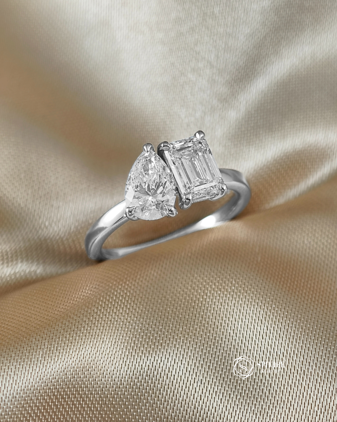 Elegant Pear & Emerald Lab Grown Diamond Toi et Moi Engagement Ring | IGI Certified Bangkok | Sphere Diamond