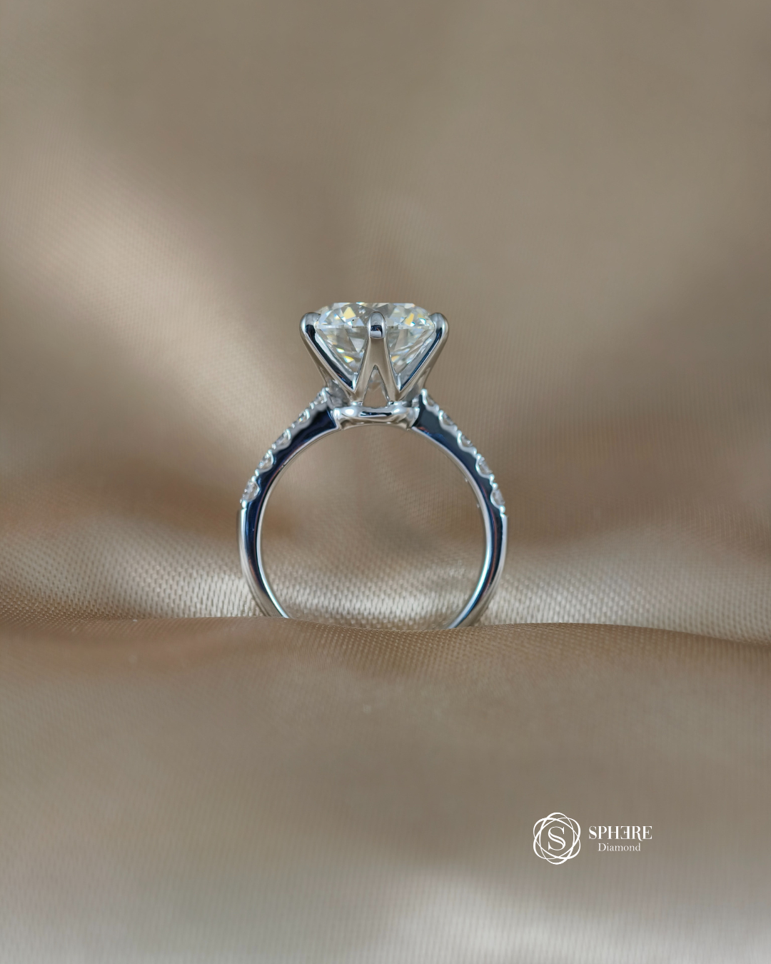 Side profile of Luna Round Lab Grown Diamond Pavé Solitaire Engagement Ring featuring six-prong setting and IGI Certified center diamond