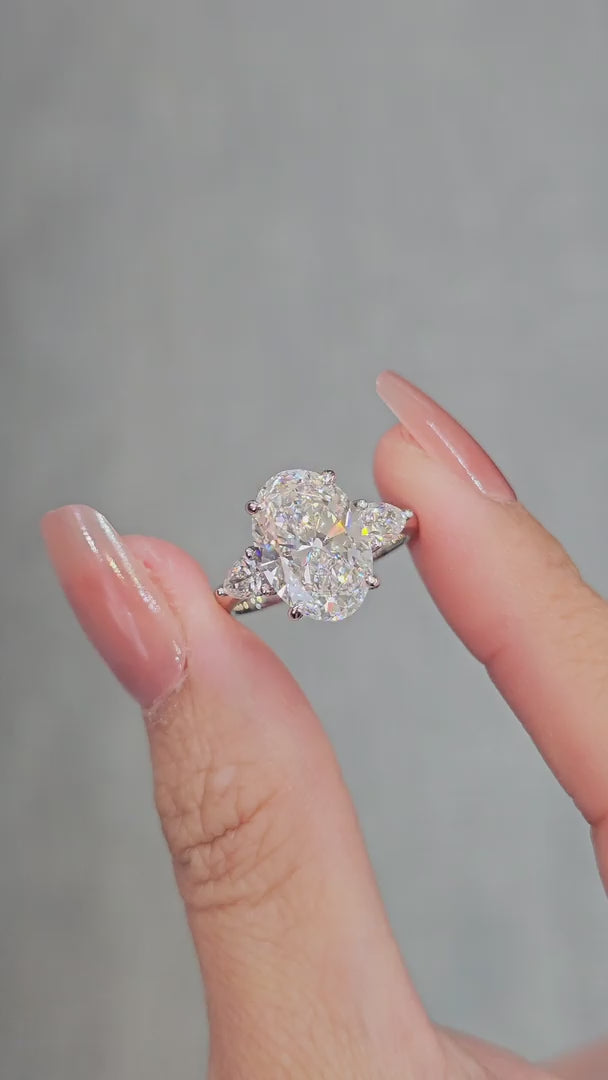  VDO Three Stone Oval Lab Grown Diamond Engagement Ring in 18K White Gold