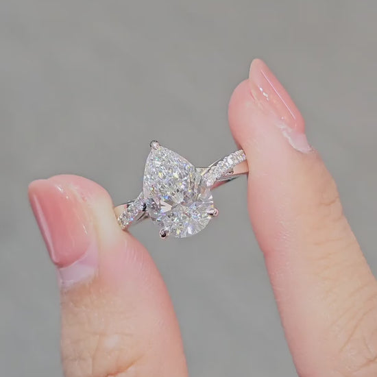 วีดีโอ แหวนแต่งงาน แหวนหมั้น เพชรแลปทรงหยดน้ำ ตัวเรือนทองคำขาว 18 K