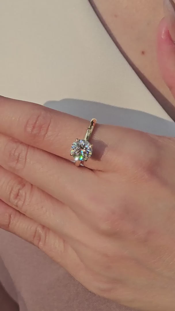 RING DIAMOND LOB GRWN UNDER DAYLIGHT
